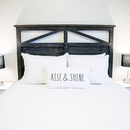 Modern Farmhouse - 2 Minute Bike To Slaughter Pen Trailhead - Dtwn Bentonville Bagian luar foto