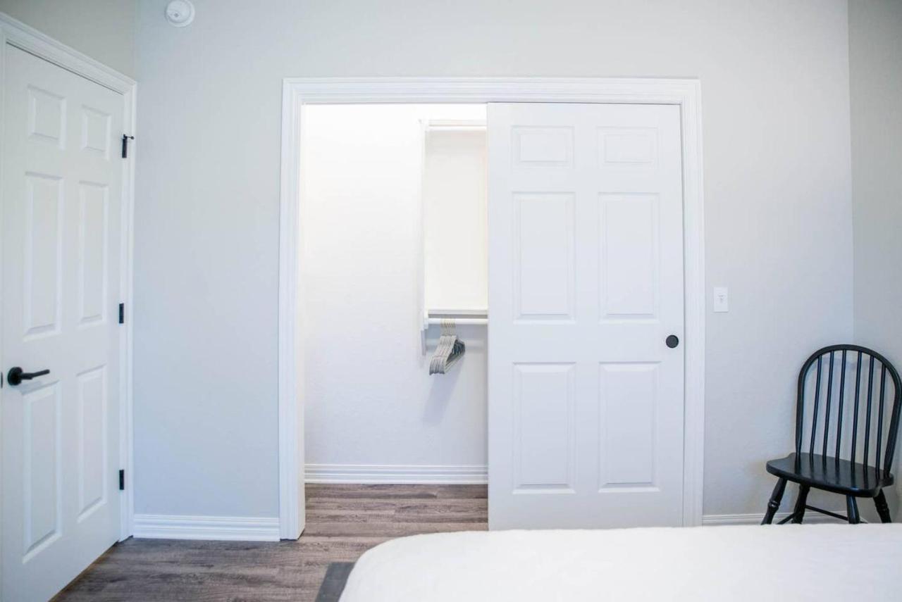 Modern Farmhouse - 2 Minute Bike To Slaughter Pen Trailhead - Dtwn Bentonville Bagian luar foto